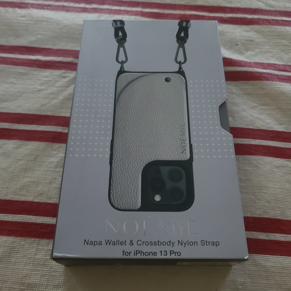 Noemie iphone 13 pro case